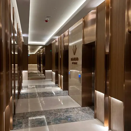Diamond Centre - Mountain View , Free Parking Apartament